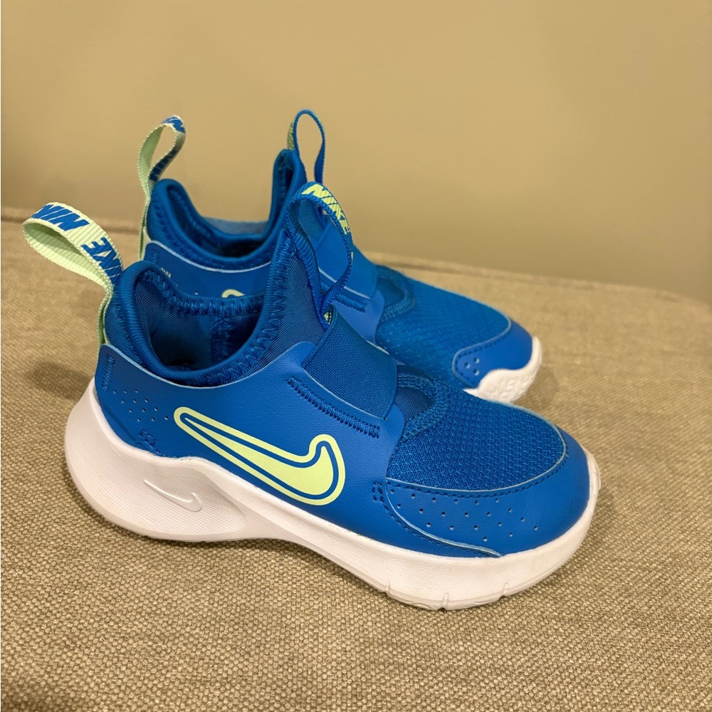 Like new boys 9C Nike shoes